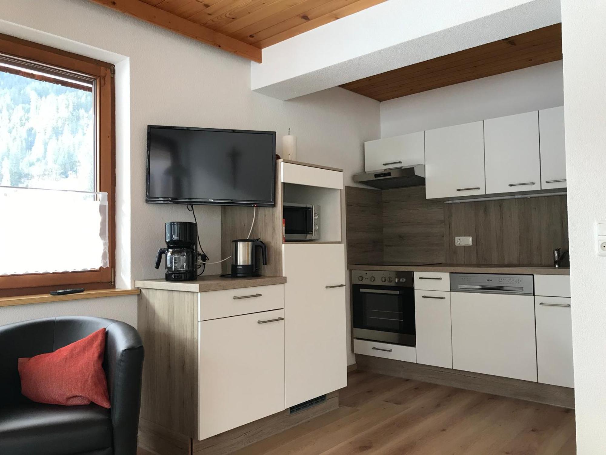 Ferienwohnungen Bailom Elbigenalp Kamer foto